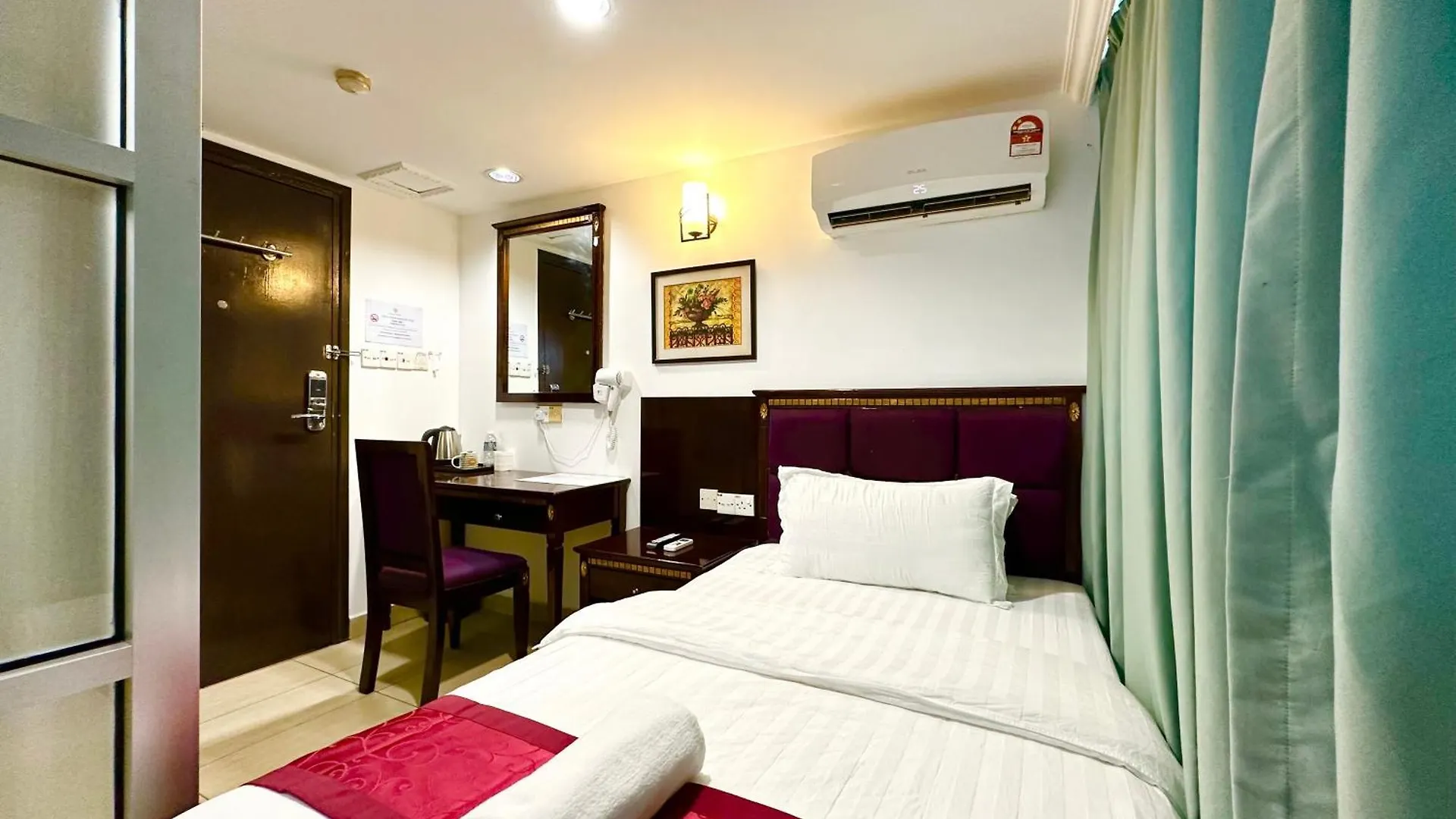 **  Valley Hotel Kota Kinabalu Malezja